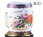 缤紛藍(lán)彩旋轉筆(bǐ)筒